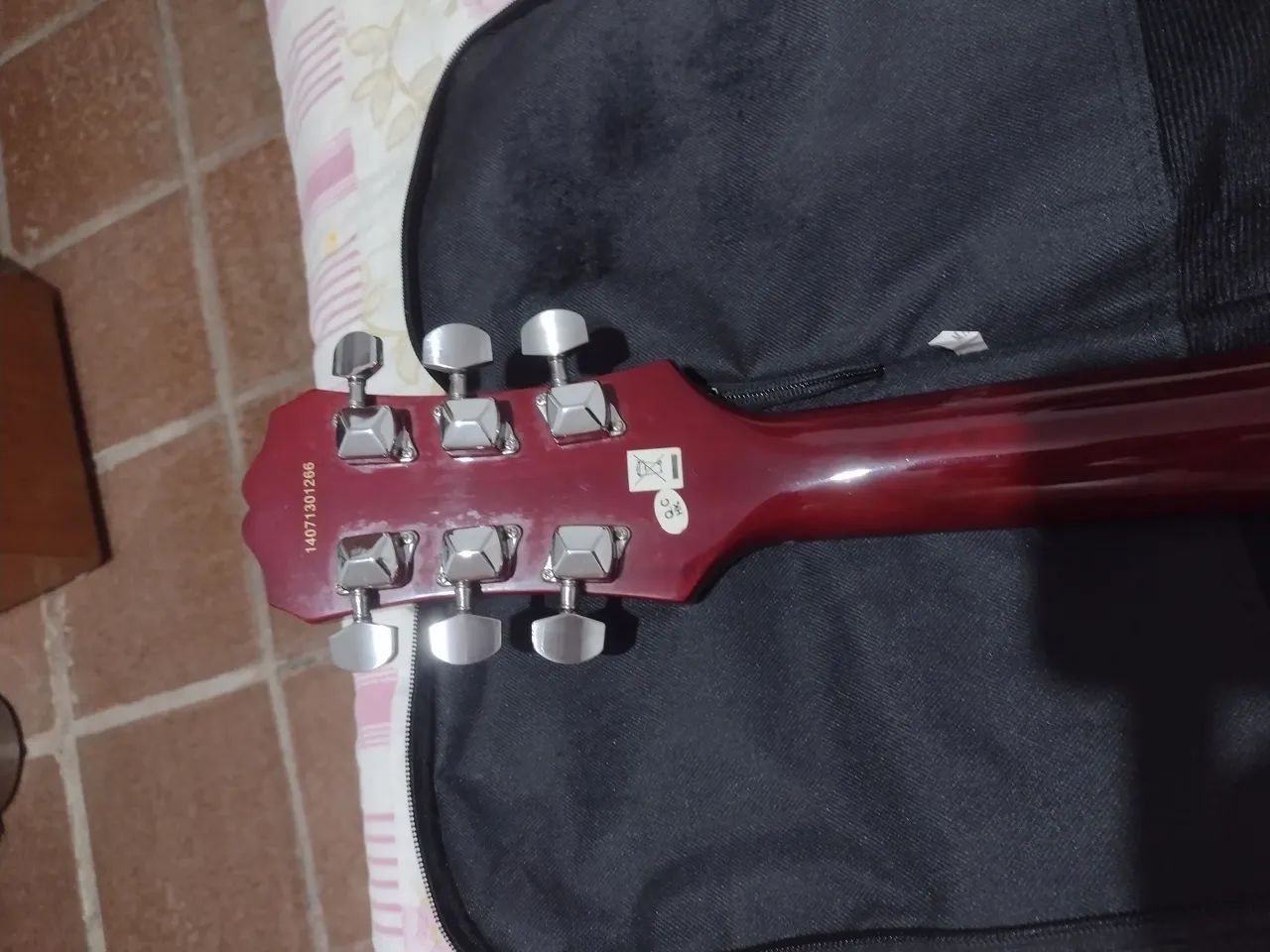 Guitarra a mais nova da cidade ? - Foto 3
