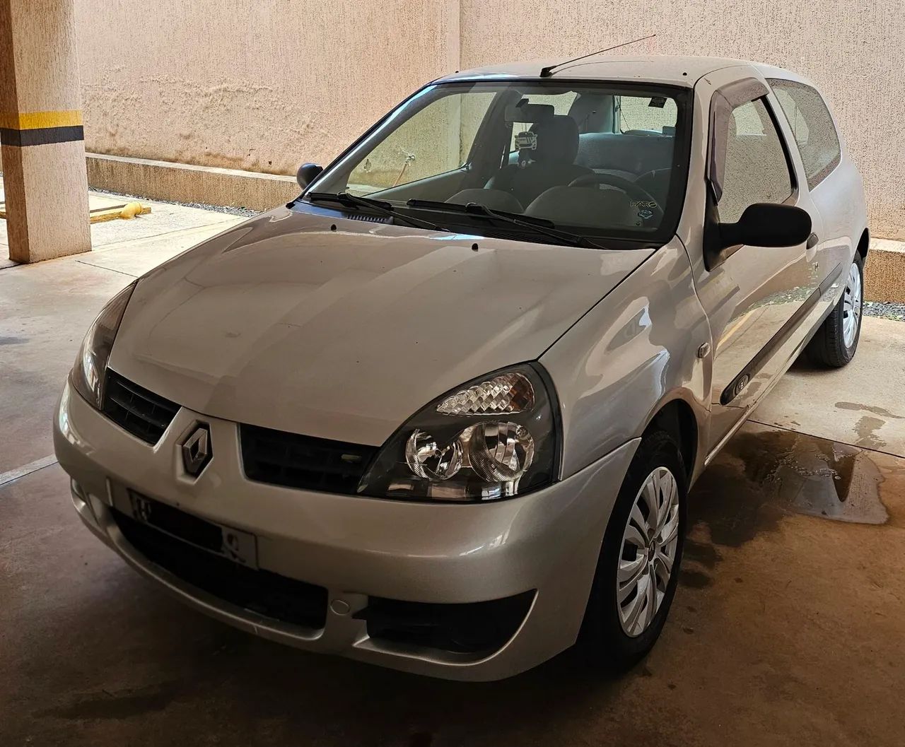 Renault Clio Clio Campus Hi-Flex 1.0 16V 3p 2010
