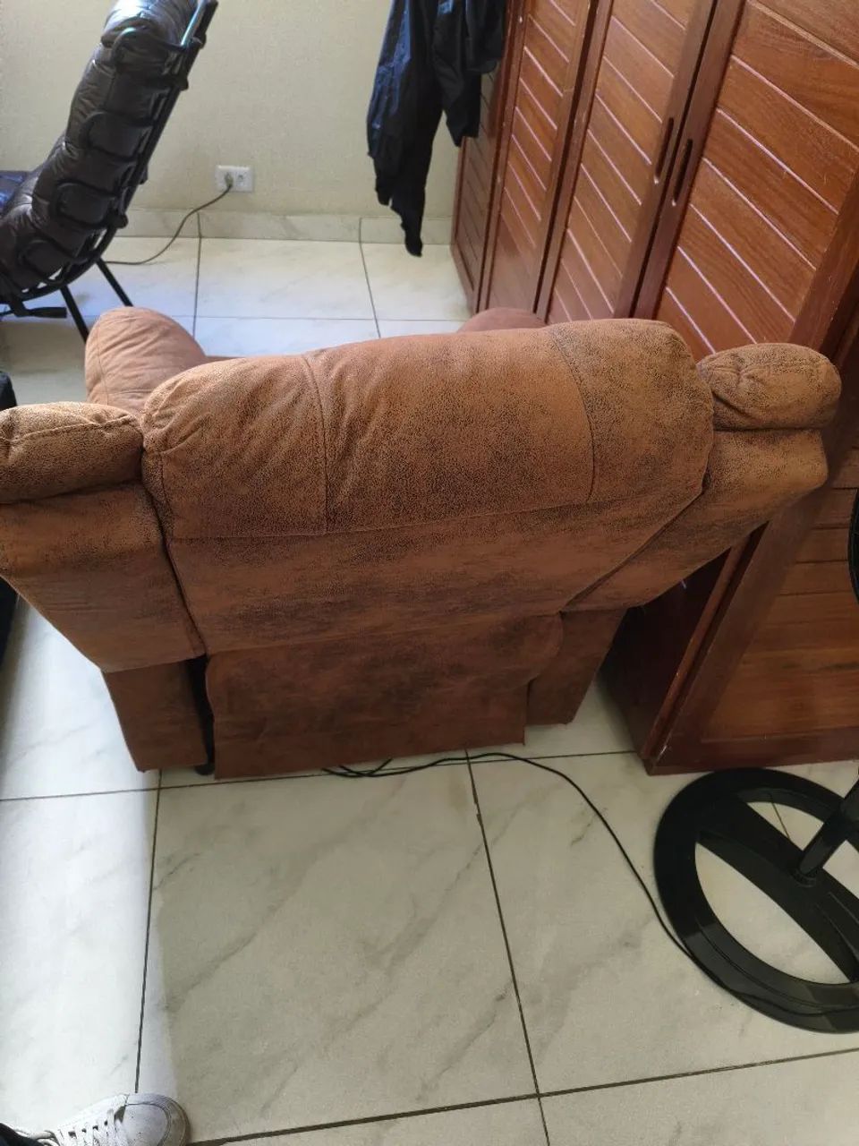 Poltrona reclinável com massageador e aquecedor  - Foto 2