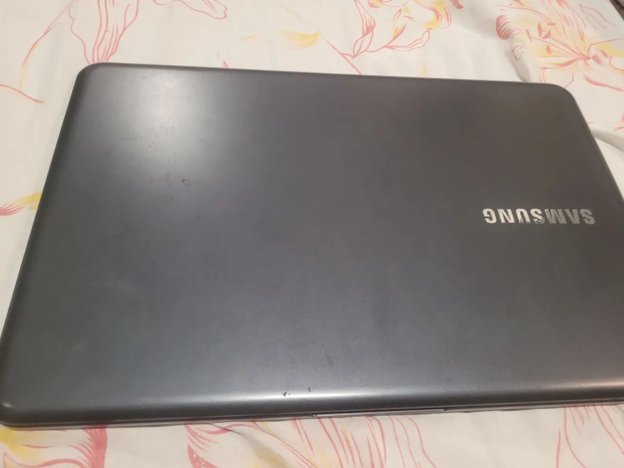 Notebook Samsung com Ssd queimado acompanha todos os itens citados.. - Foto 2