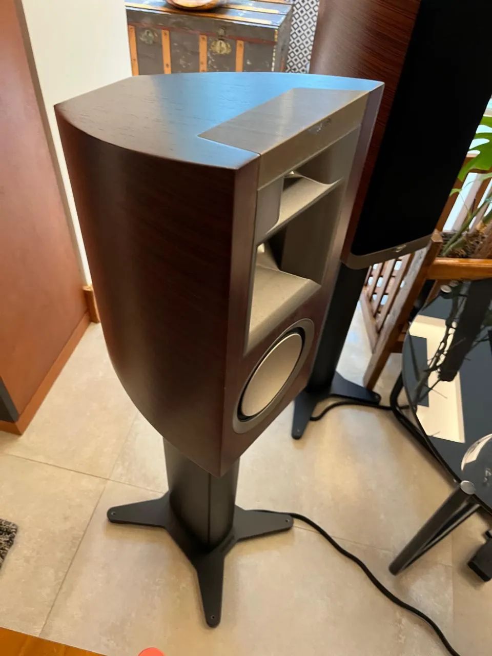 Caixas Klipsch P-17 com pedestais originais