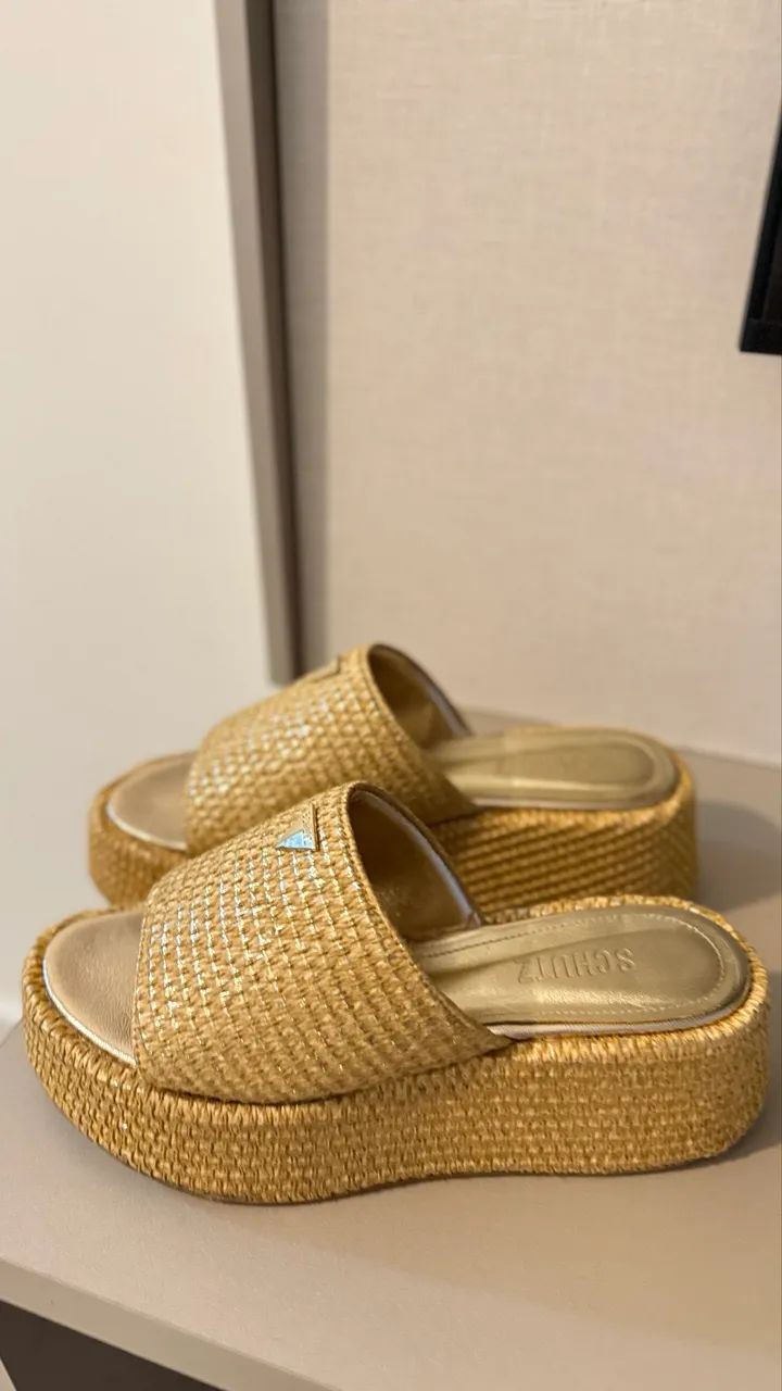 SCHUTZ - Foto 2