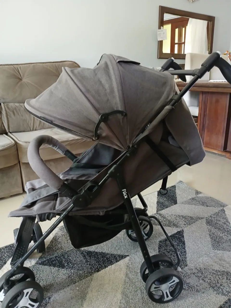 Carrinho de bebê Flick Multikids cinza - Foto 2
