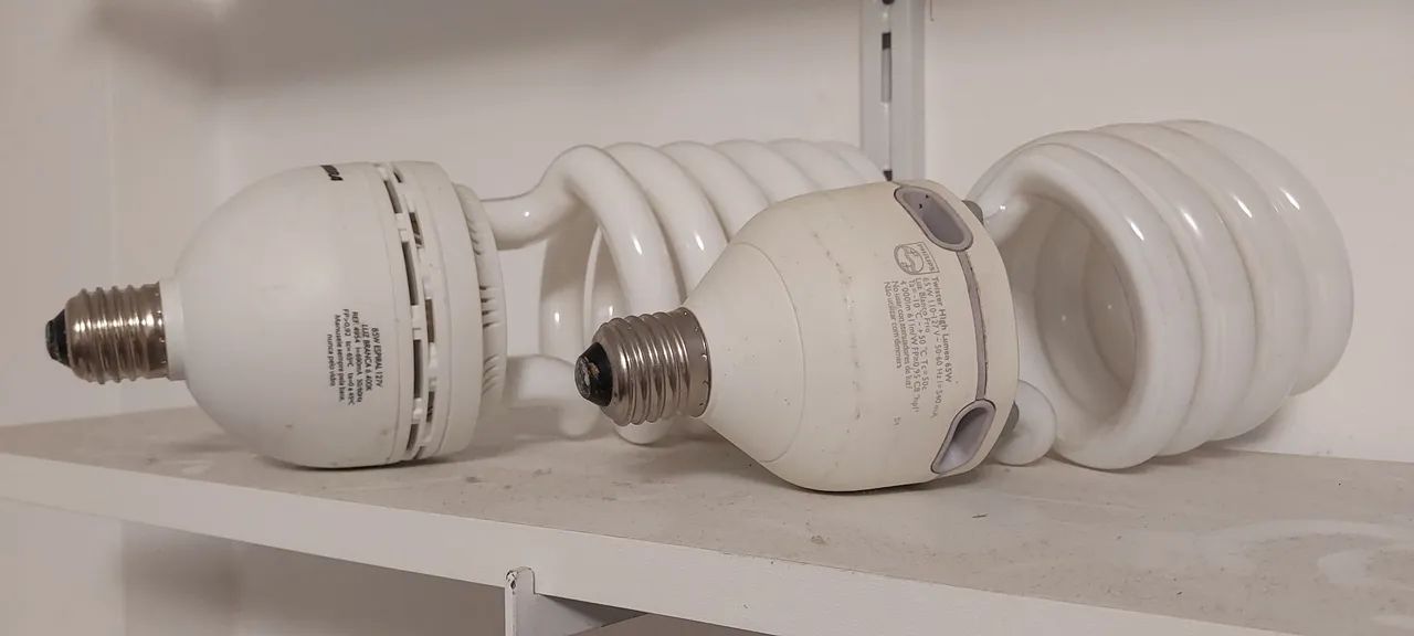 Lâmpada fluorescente espiral 85w e 65w