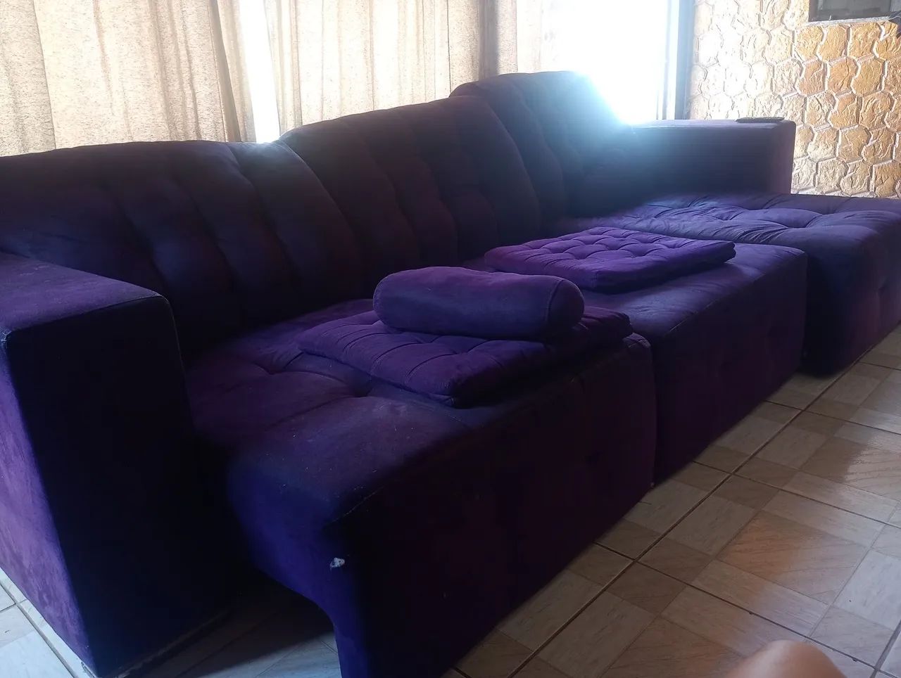 Lindo sofá de 5 lugares com chaise