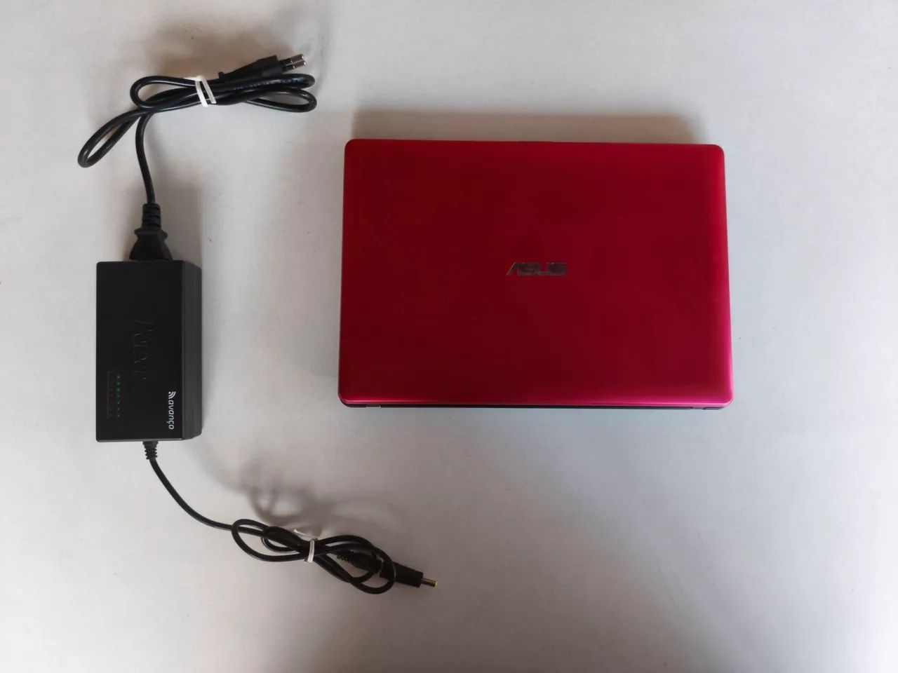 Notebook Ultra compacto  Asus X102B