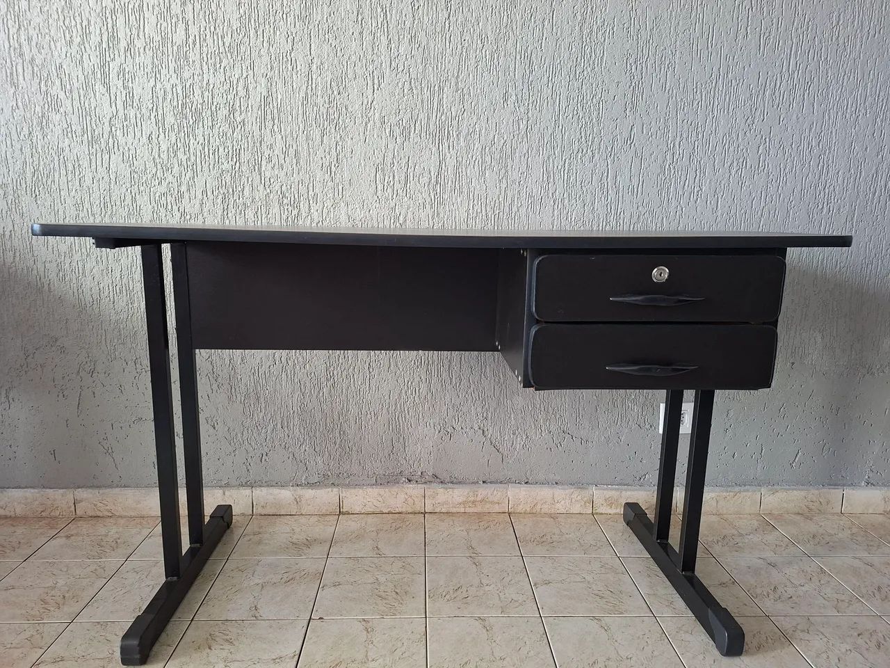 Mesa de escritório/ estudo 
