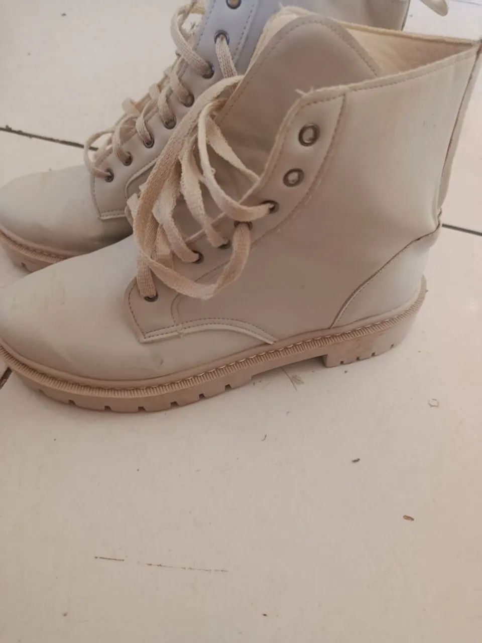 Vendo bota coturno 