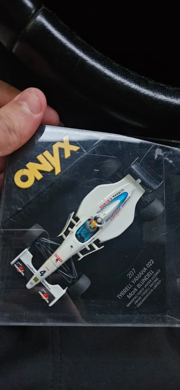 Miniaturas Formula 1 - Onyx - Foto 3