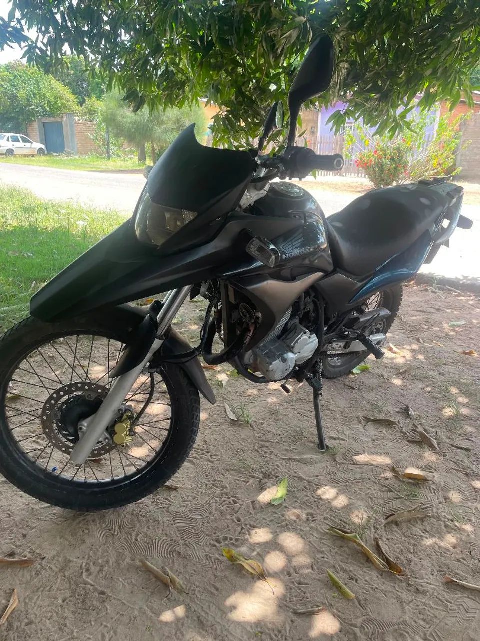 Vende se XRE 300 