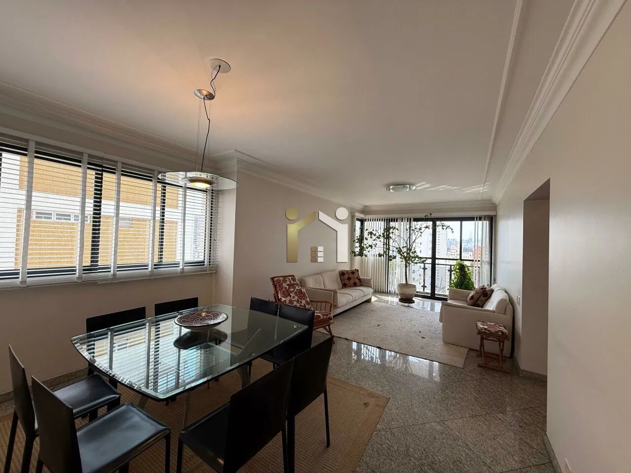 Apartamento em moema sem mobilia com 152m², 3 dormitórios sendo 1 suíte e 3 vagas