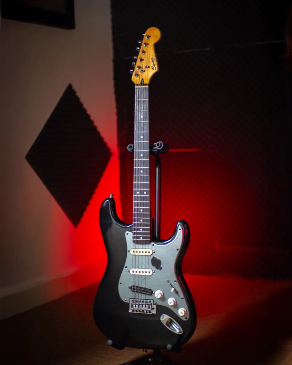 Guitarra Stratocaster Squier Bullet + Mini Humbucker