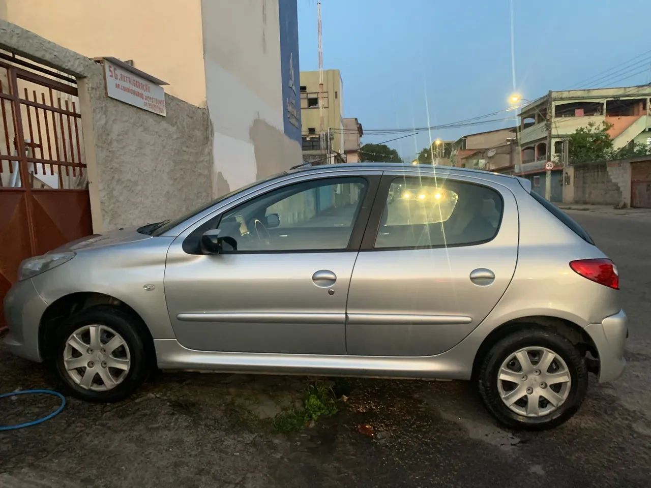 Peugeot 207 207 XR 1.4 FLEX 8V 5P 2011