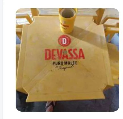 Mesa de bar com 4 cadeiras 