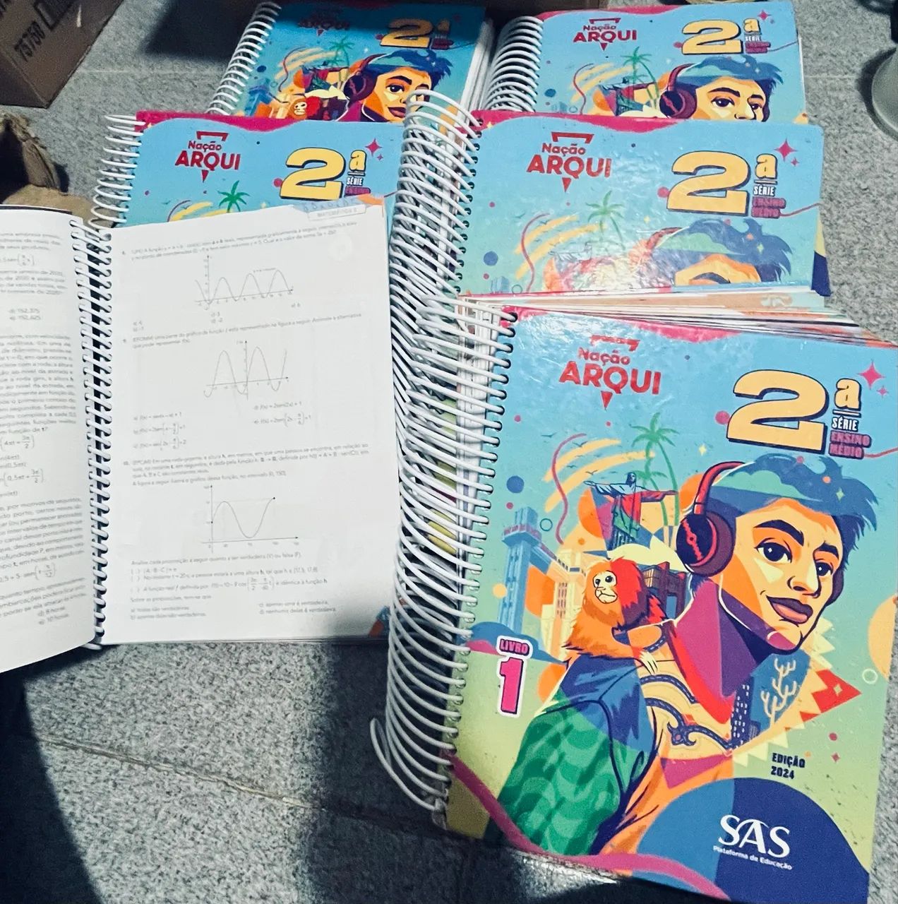 Livro do 2 ano (2024) SAS COMPLETO+Artes+Filos./Sociol+Enem Habilidades+Produção Textual - Foto 2