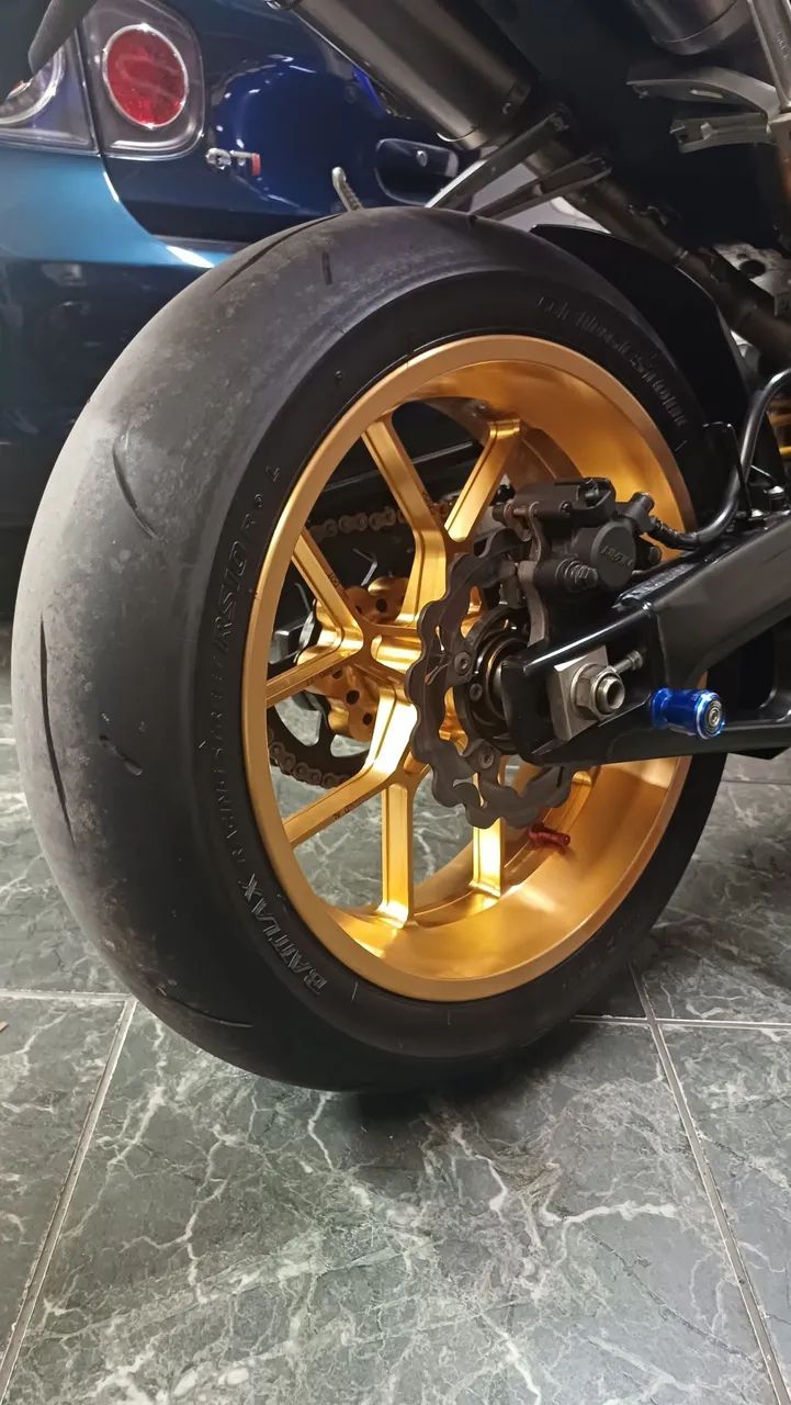 Yamaha r1 2008 - Foto 4