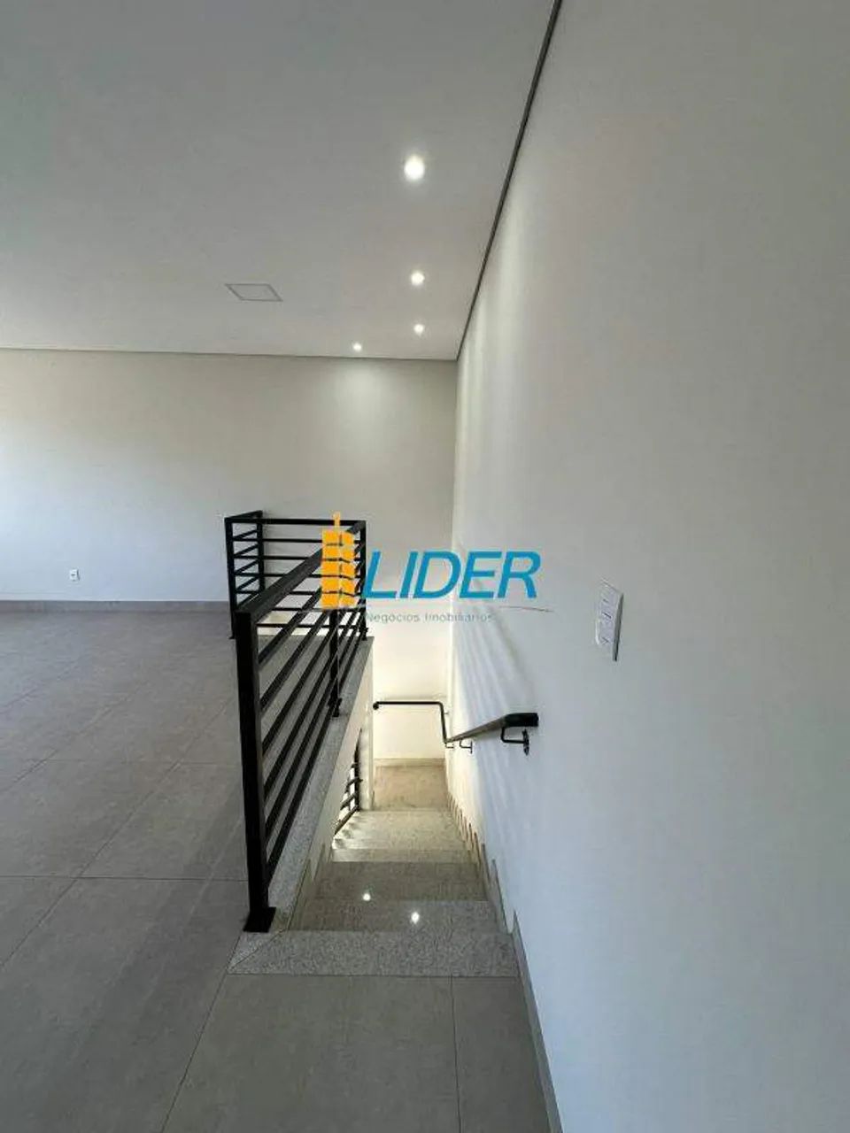 SALA COMERCIAL COM MEZANINO - Foto 4