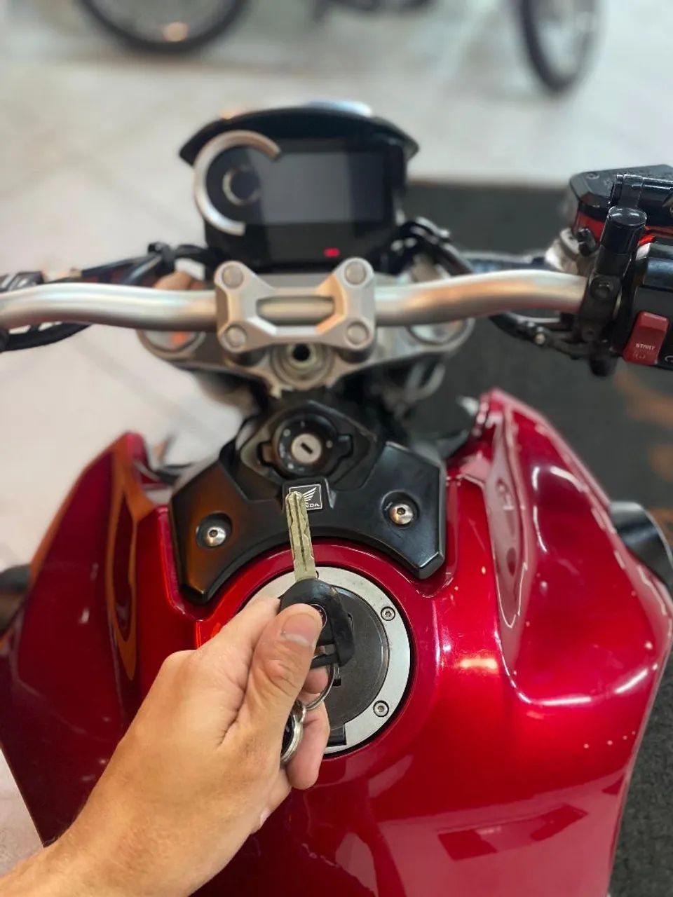 cb 1000 R ano 2020 extra de verdade - Foto 2