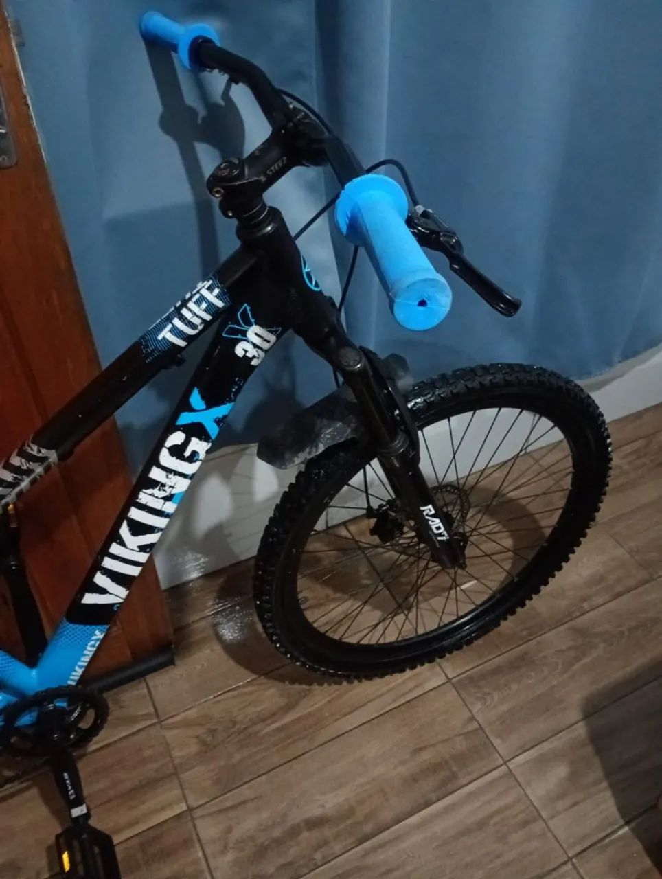 Bicicleta aro 26 viking seminova  - Foto 4