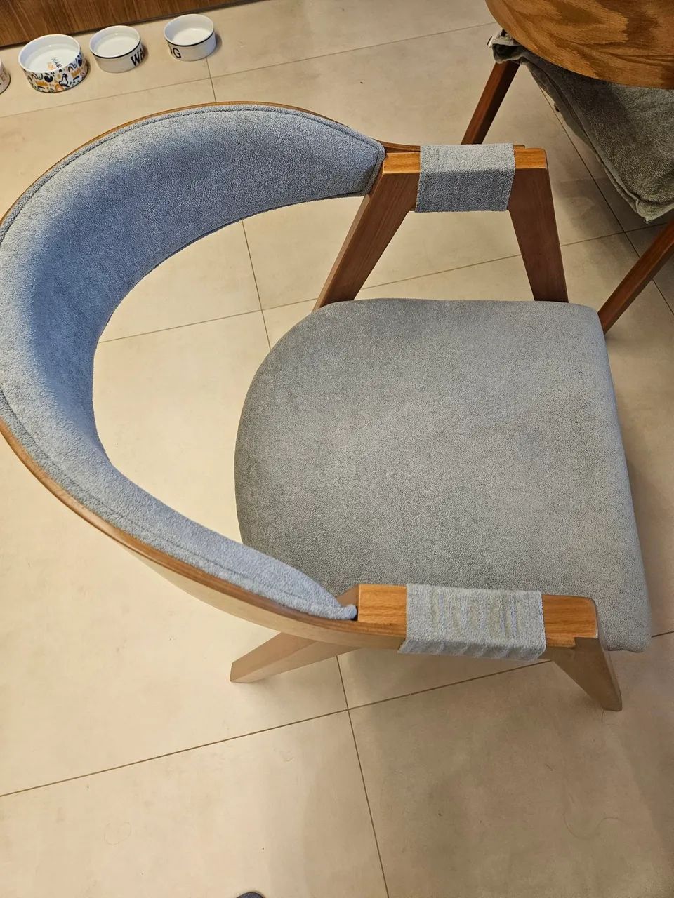 Vendo 2 poltronas valor 300 reais cada uma - Foto 2