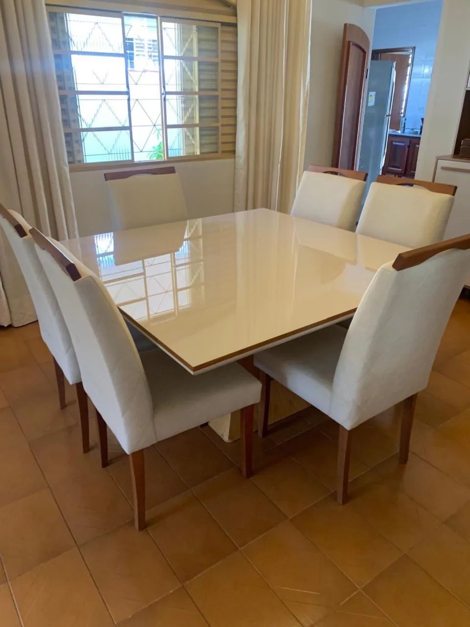 Vendo mesa com 6 cadeiras  - Foto 3