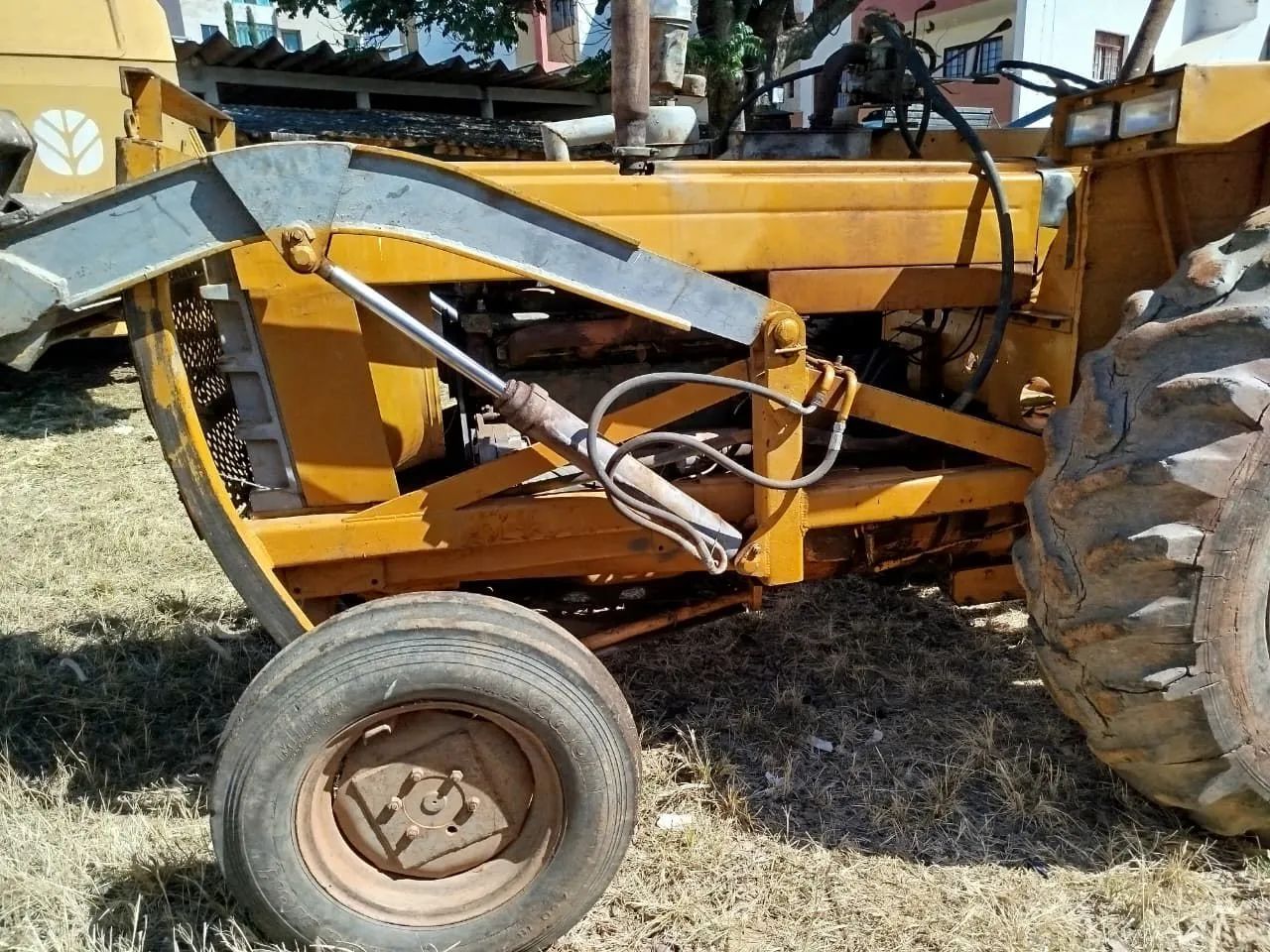 Trator CBT 2105 - Foto 2