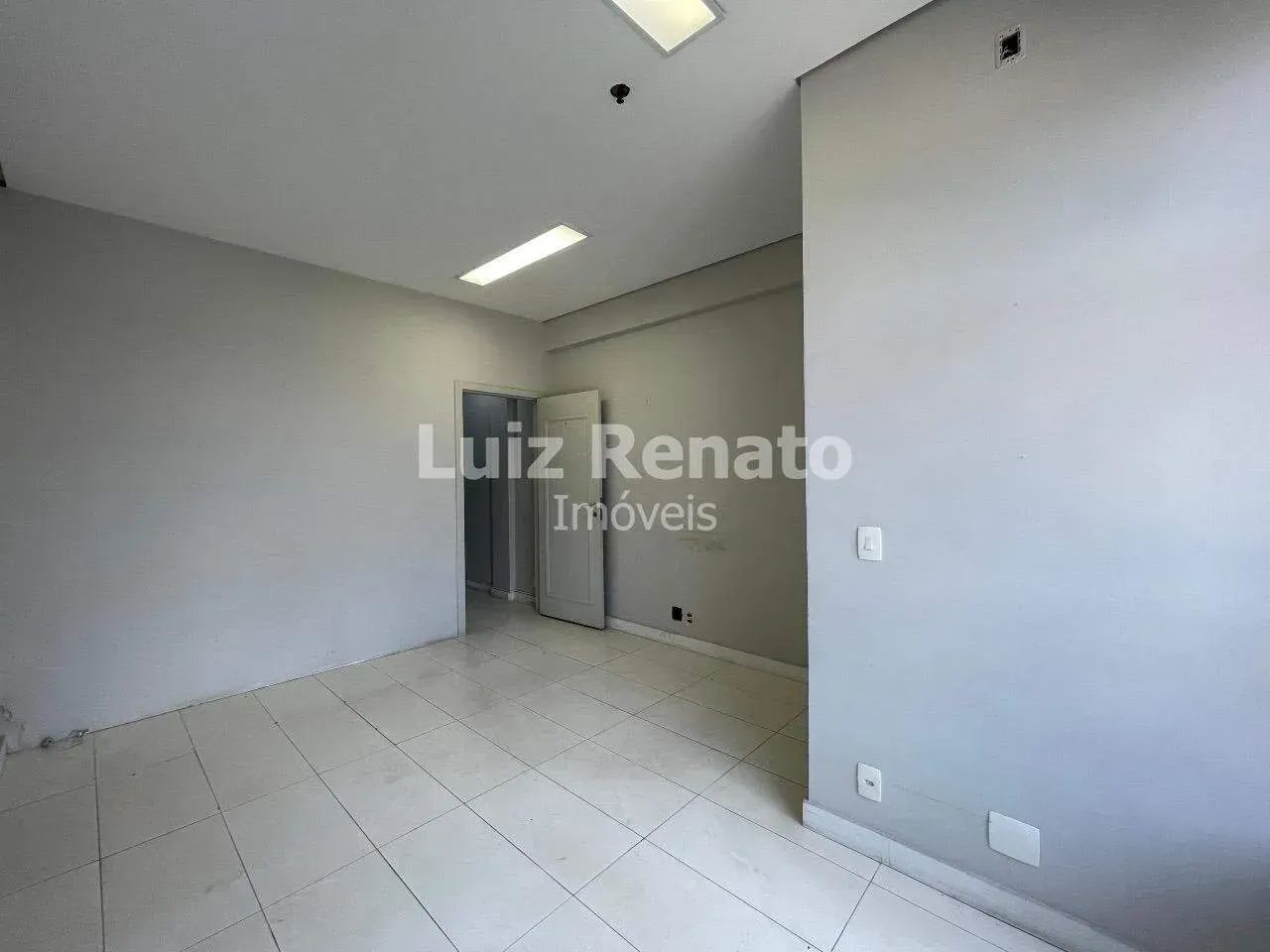 Ótima Sala Comercial 45,40, na Avenida Raja Gabaglia. Gutierrez. - Foto 5