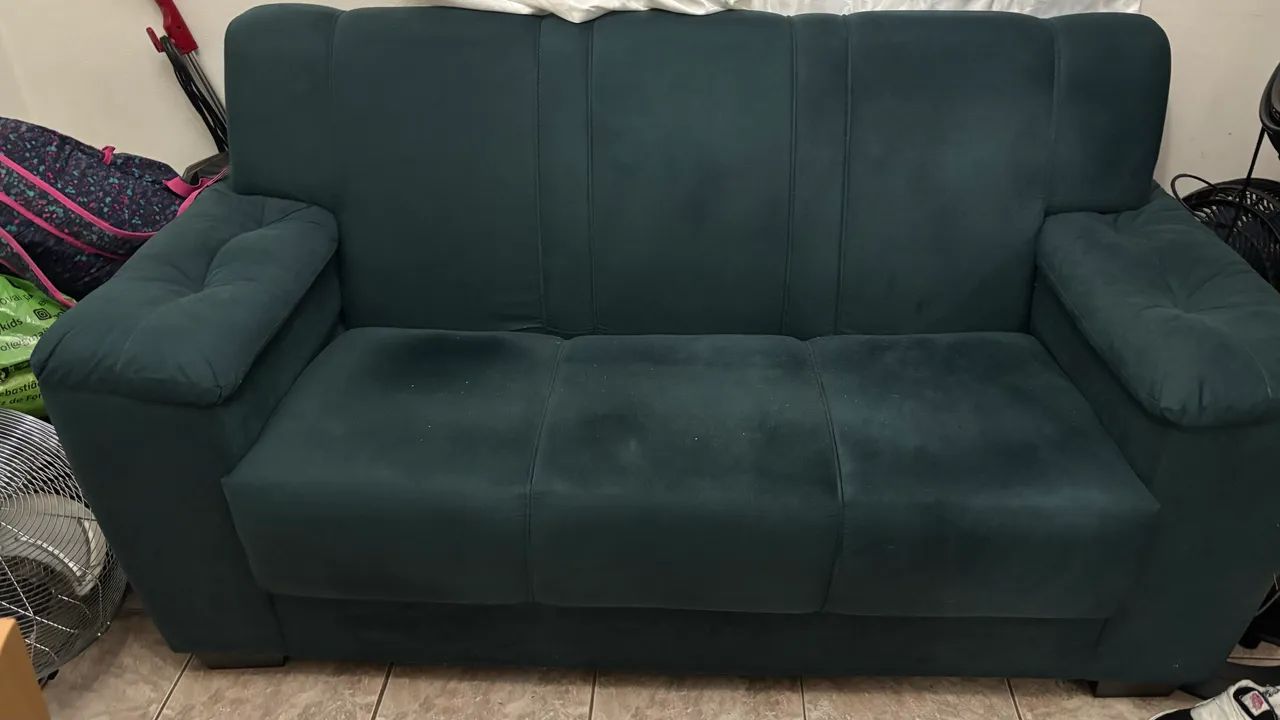 Sofá 3 Lugares Semi Novo - Impermeabilizado e Muito Conservado - Foto 2