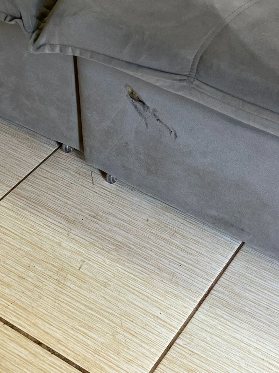 Vende - se sofá retrátil 65566226869506122