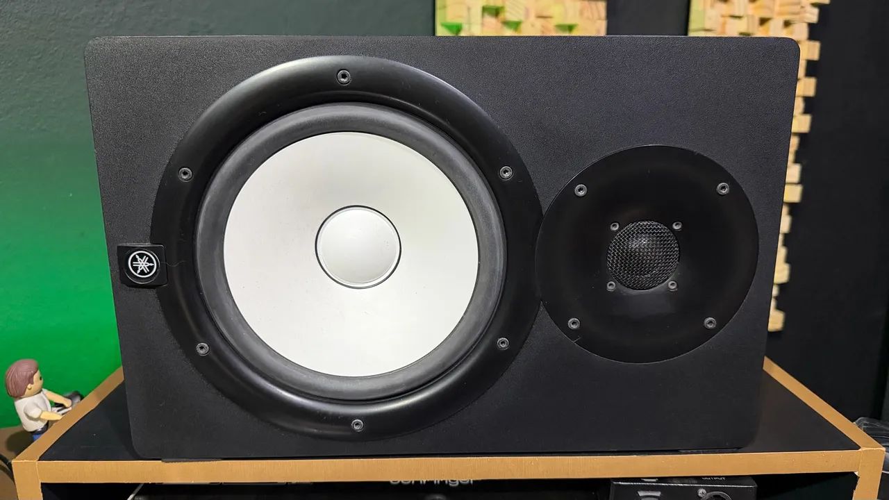 Monitor Yamaha Hs8
