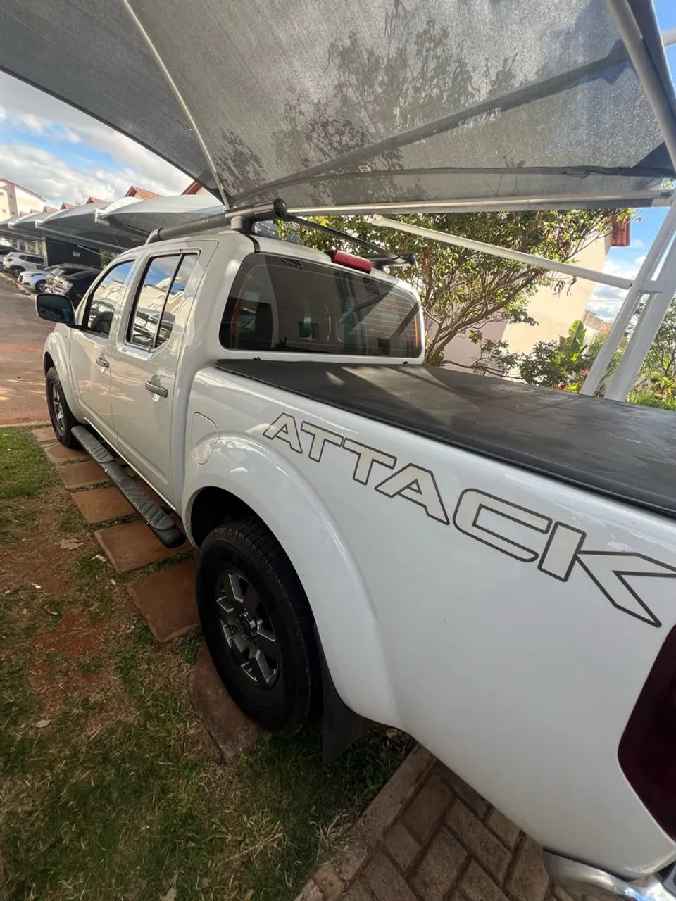 Nissan Frontier Frontier SV AT.CD 4x4 2.5 TB Diesel Mec. 2015