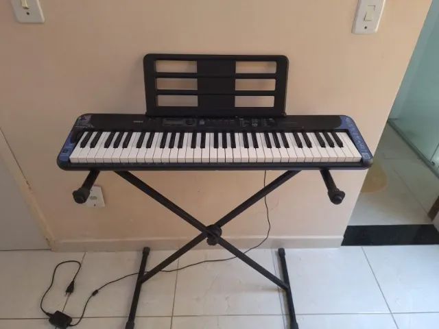 Casio Casiotone CT-S300 | 61 Teclas Sensitivas + Fonte + Suporte | Excelente Estado