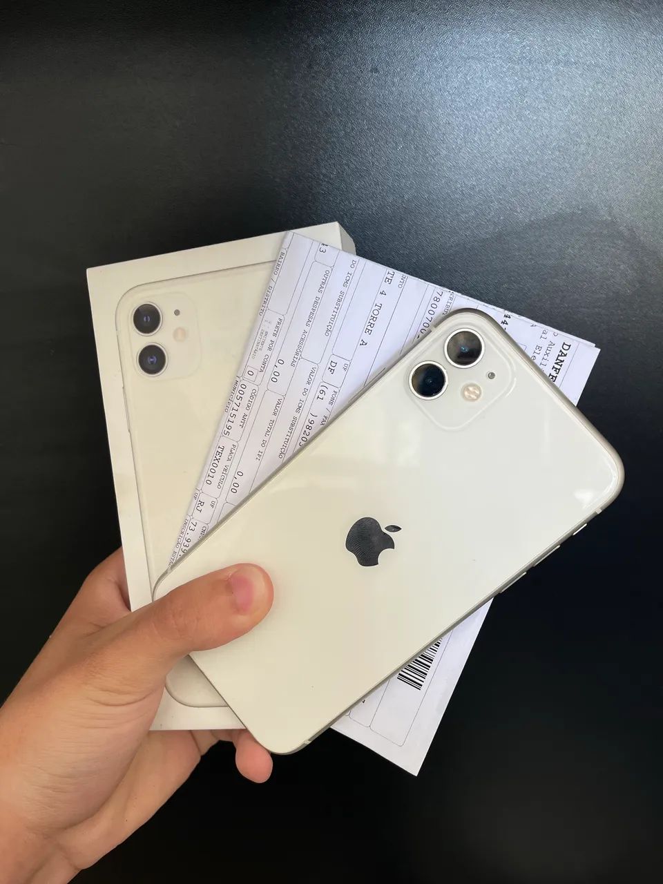 Iphone 11 com caixa e nota  - Foto 4