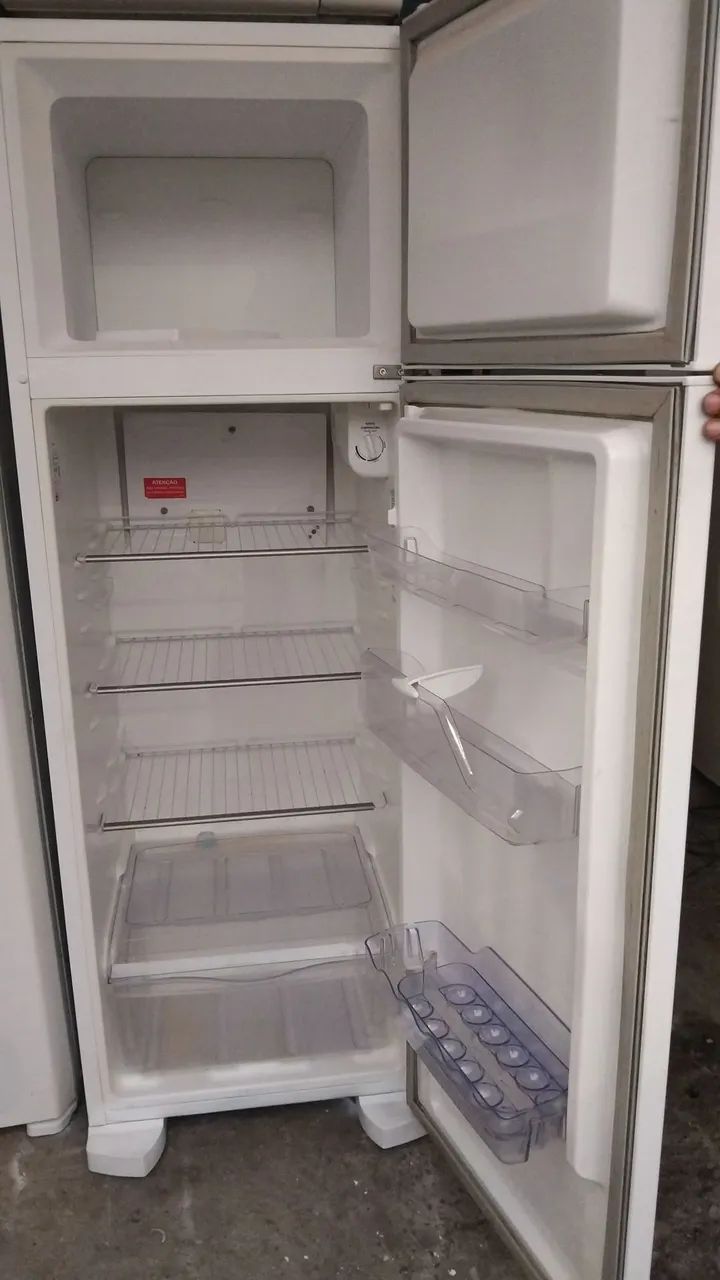 Geladeira Electrolux 260 litros  - Foto 2