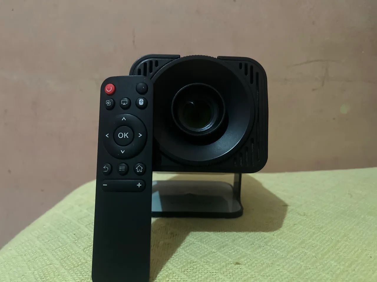 Projetor hy320 mini usado