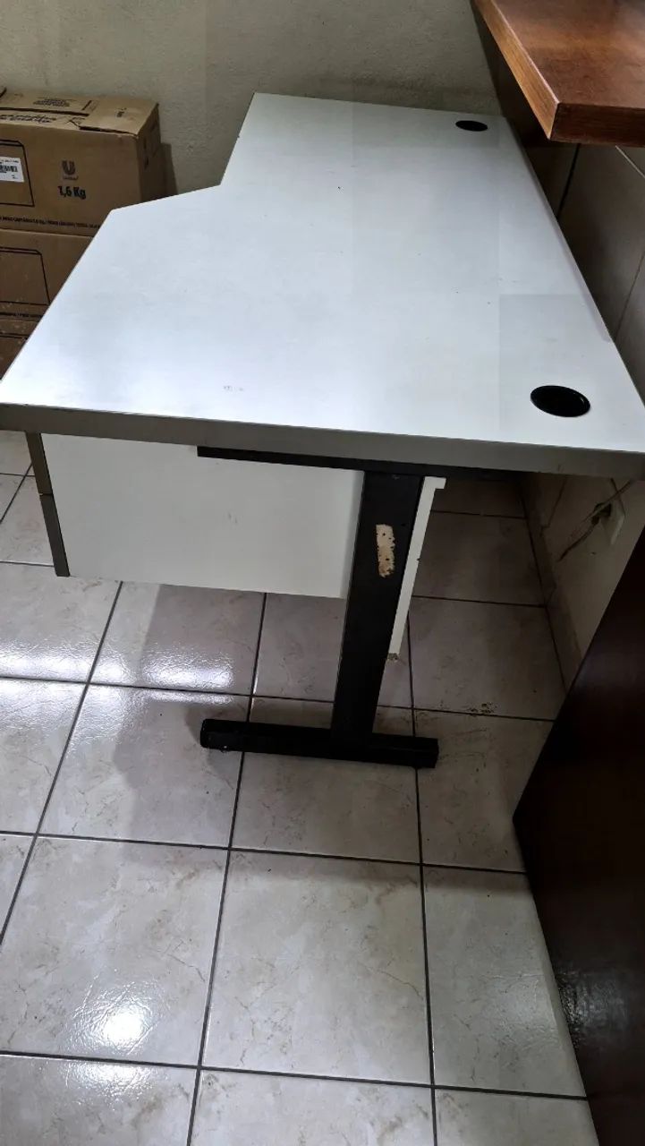 Mesa de escrit ório  usada - Foto 2