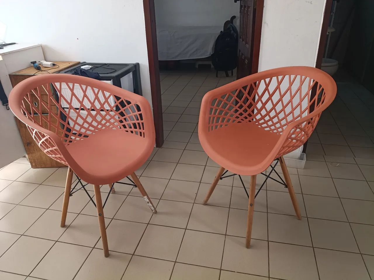 Cadeiras Colmeia estilo Eames R$ 100 Cada