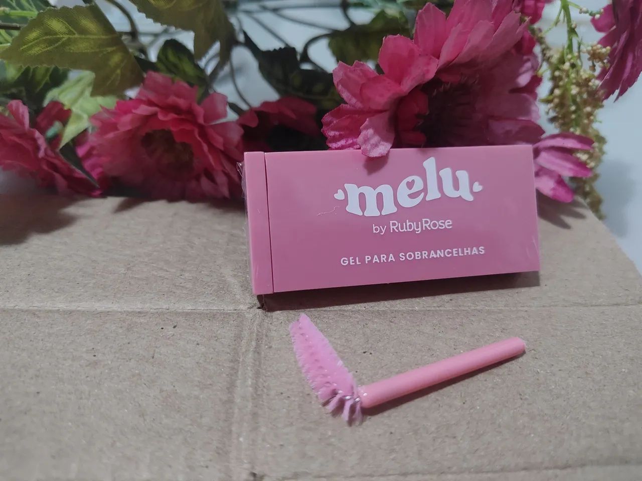 Gel para Sobrancelhas da Melu (por Ruby Rose