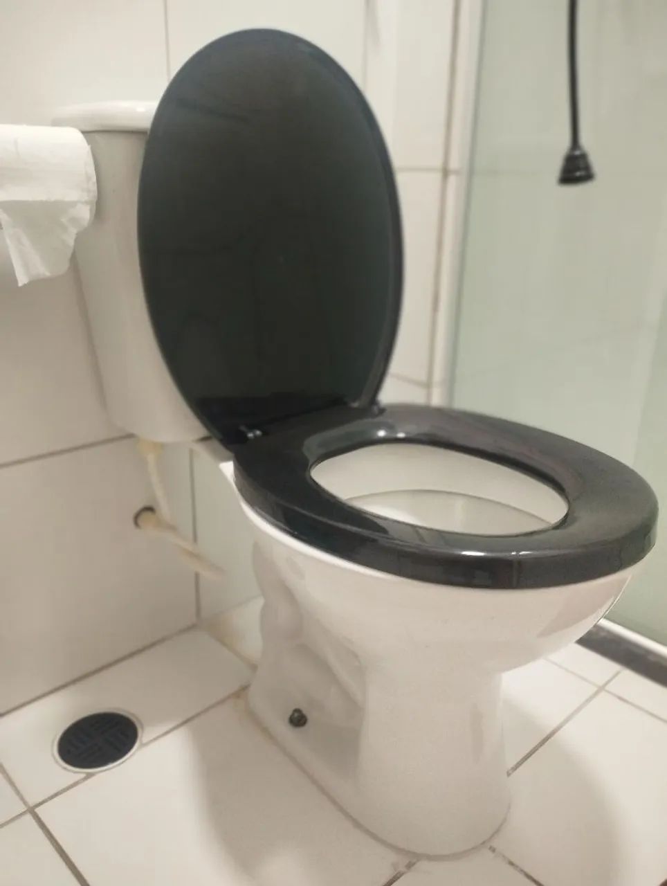Vaso sanitário com descarga acoplada da deca - Foto 4