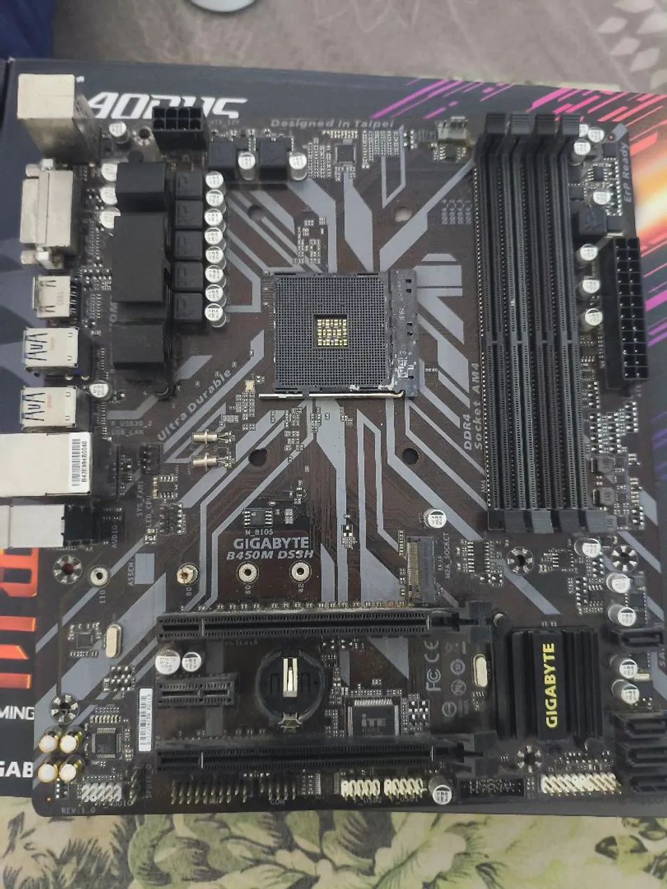 Placa mãe AMD - B450m Ds3h
