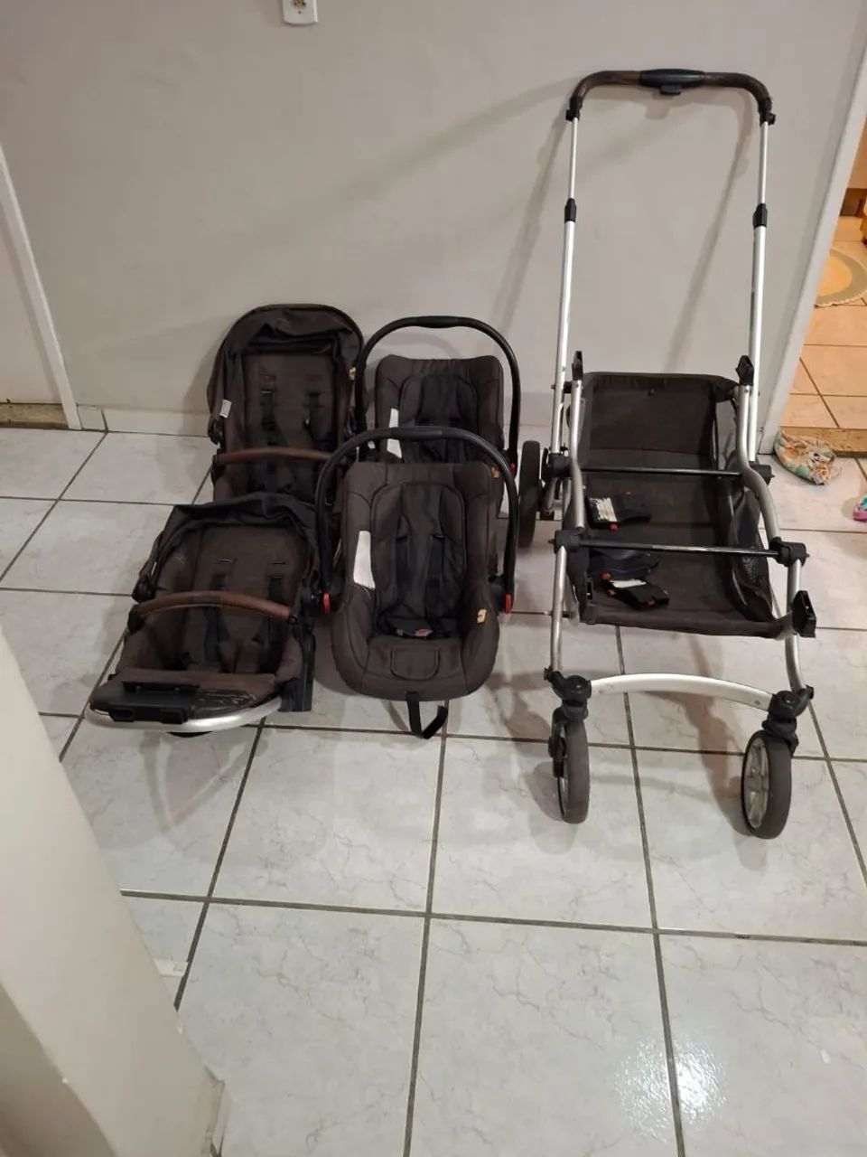 Carrinho de bebê para gêmeos - Foto 2
