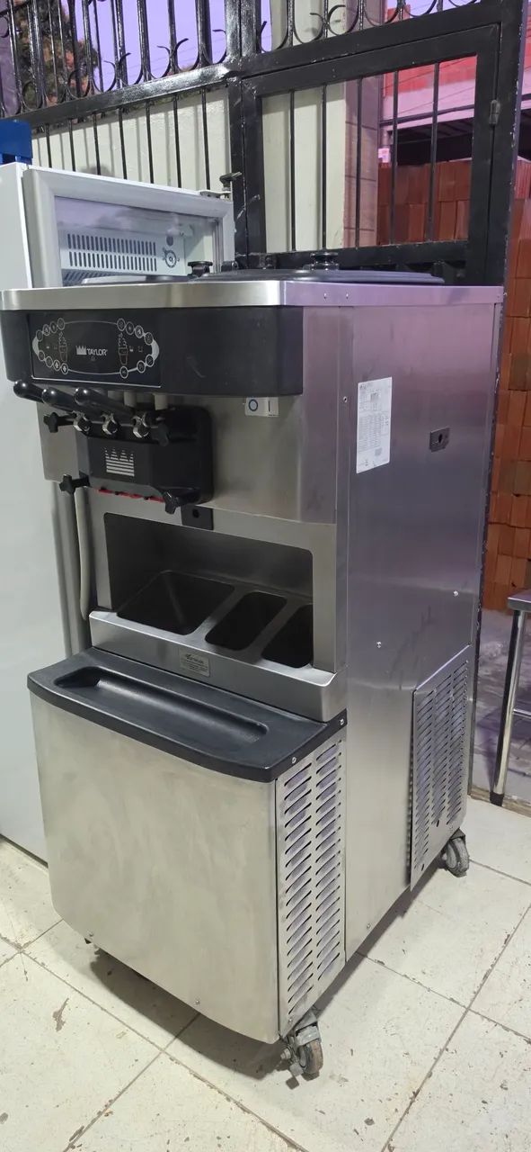 Máquina de sorvete Taylor C716 - Foto 2