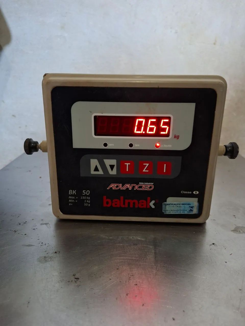 Vendo balança digital balmak 150kg  funcionando perfeitamente. 