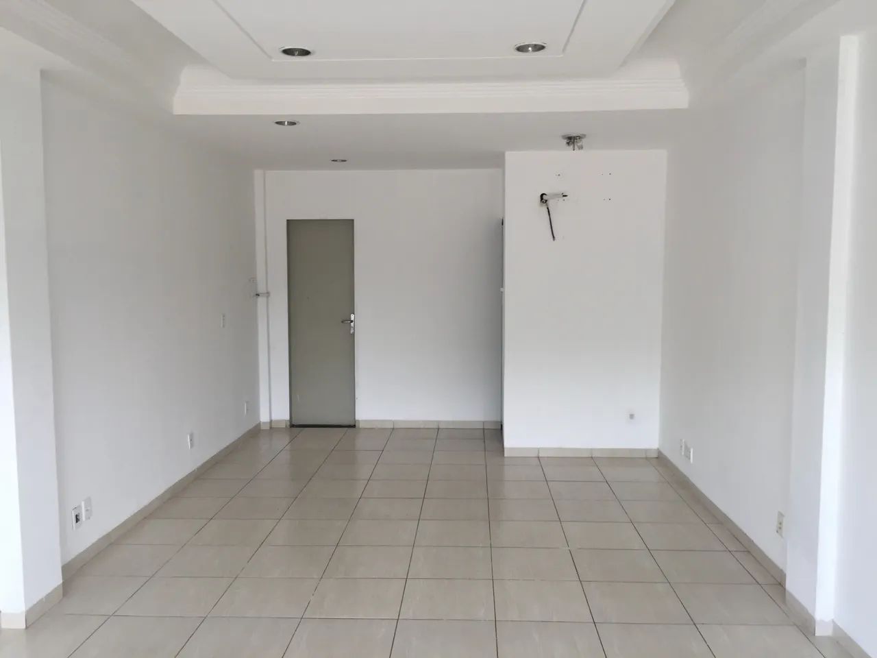     Sala Comercial em Localização Privilegiada - 104 Sul, Avenida LO-1