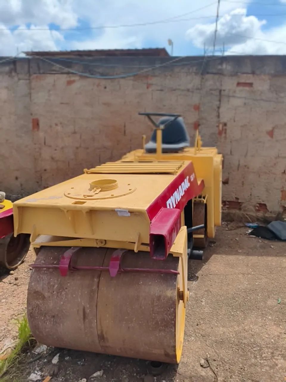 Máquina Rolo compactador de Asfalto DYNAPAC C11 - Foto 3