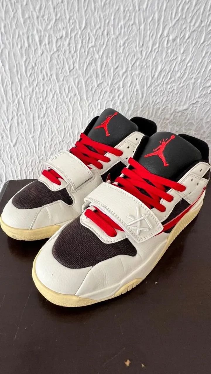 Nike Jordan Travis Scott