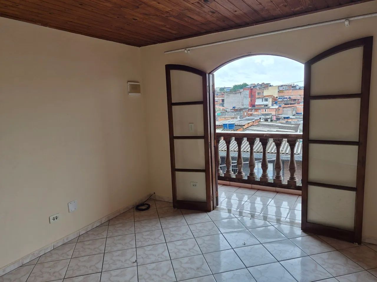 Aluga casa