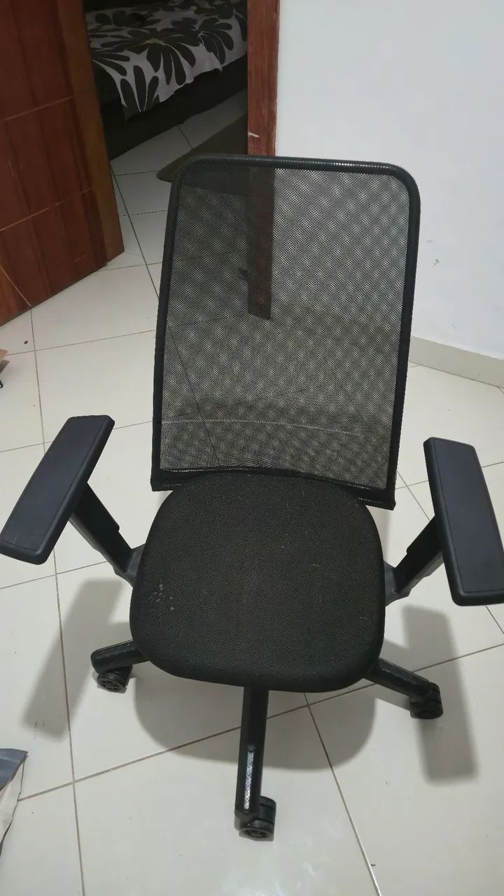 Vendo Cadeira de escritório 