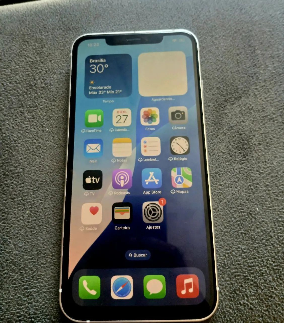 Vendo Iphone XS MAX transformado no 17. - Foto 4