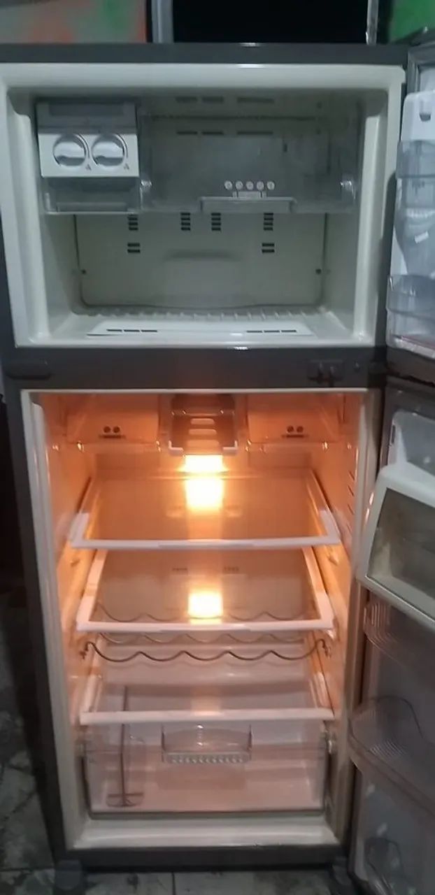 Geladeira Frost free funcionando perfeitamente, impecável  - Foto 3